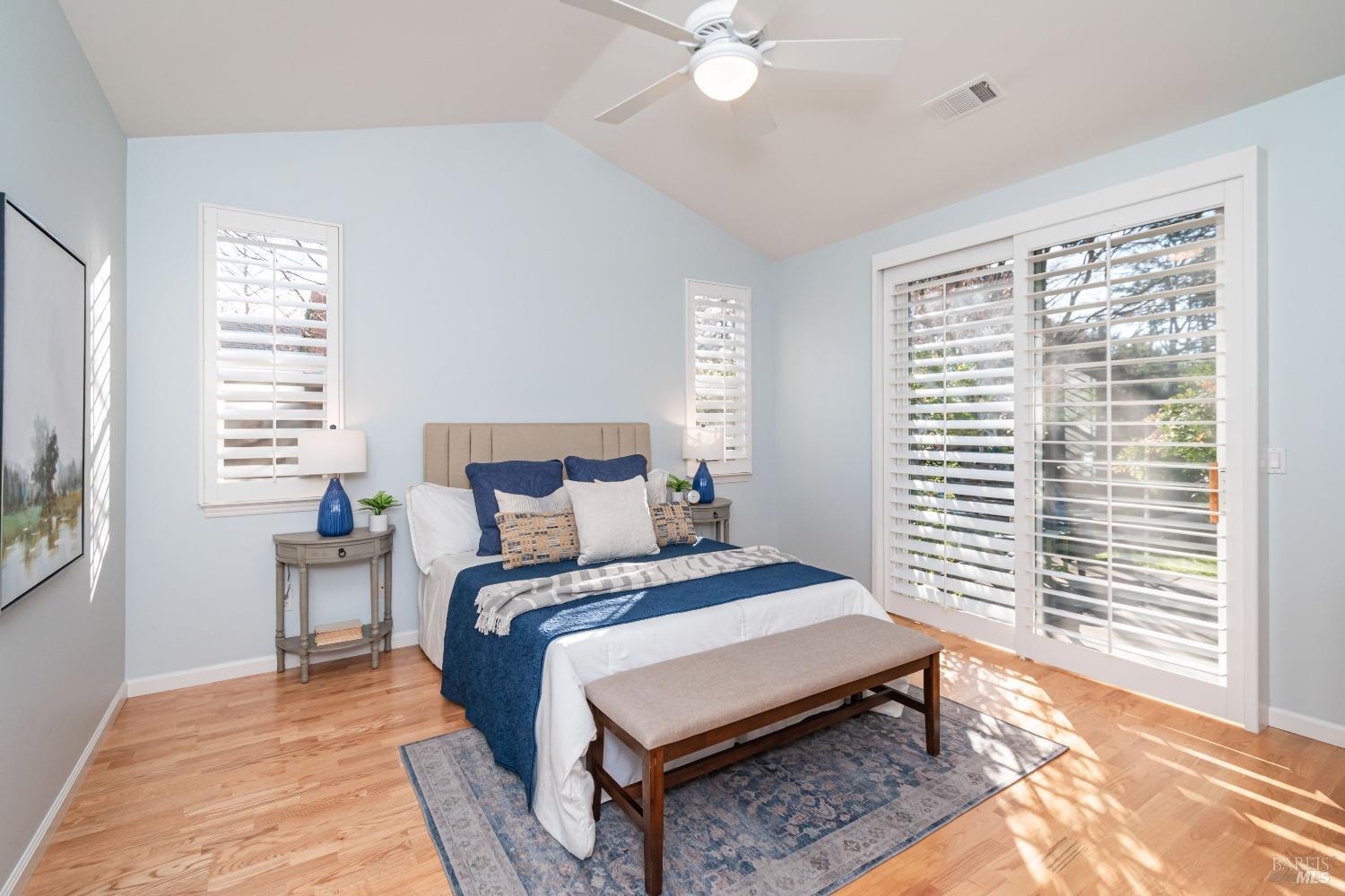11 Hall Ct