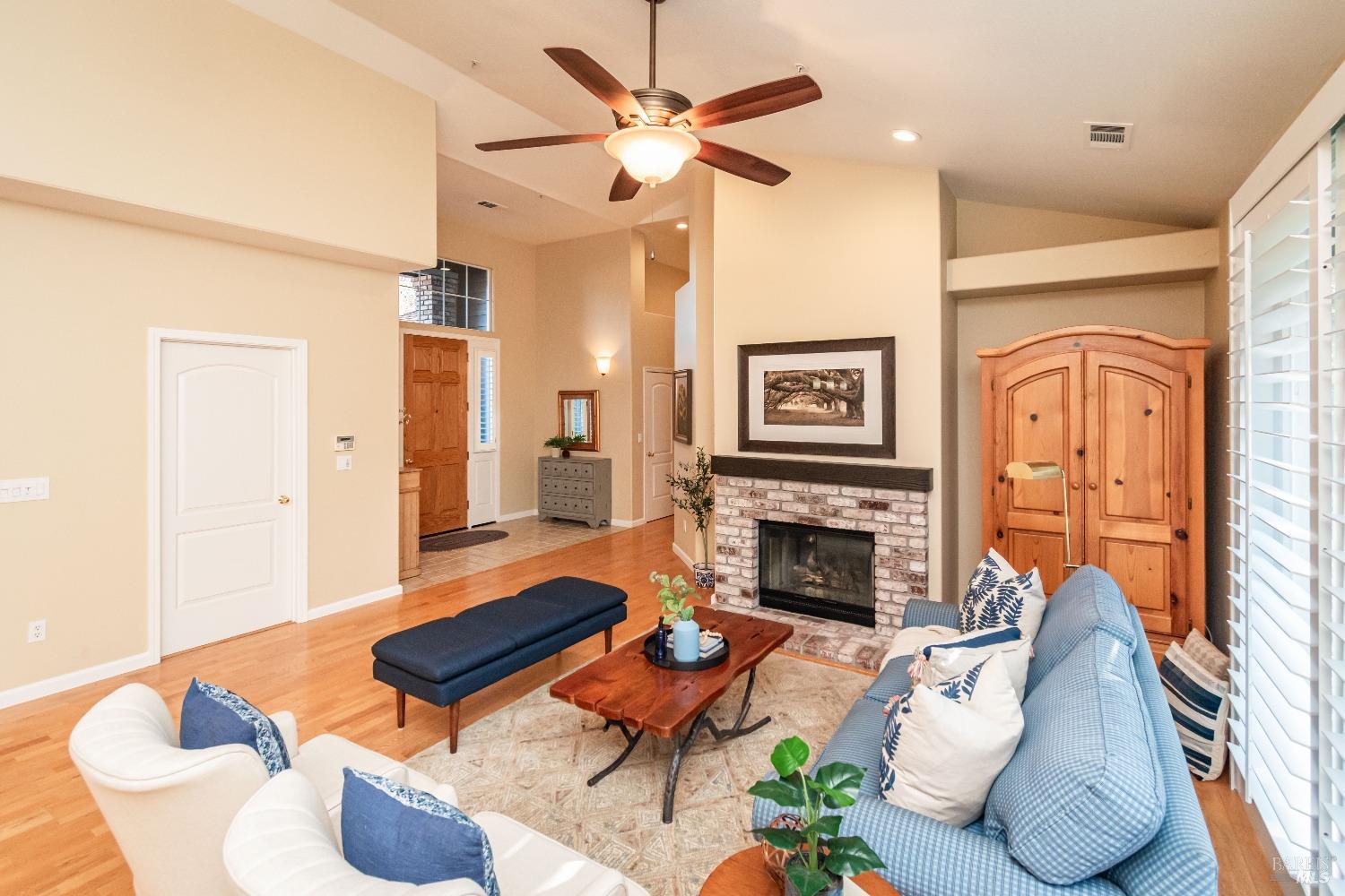 11 Hall Ct