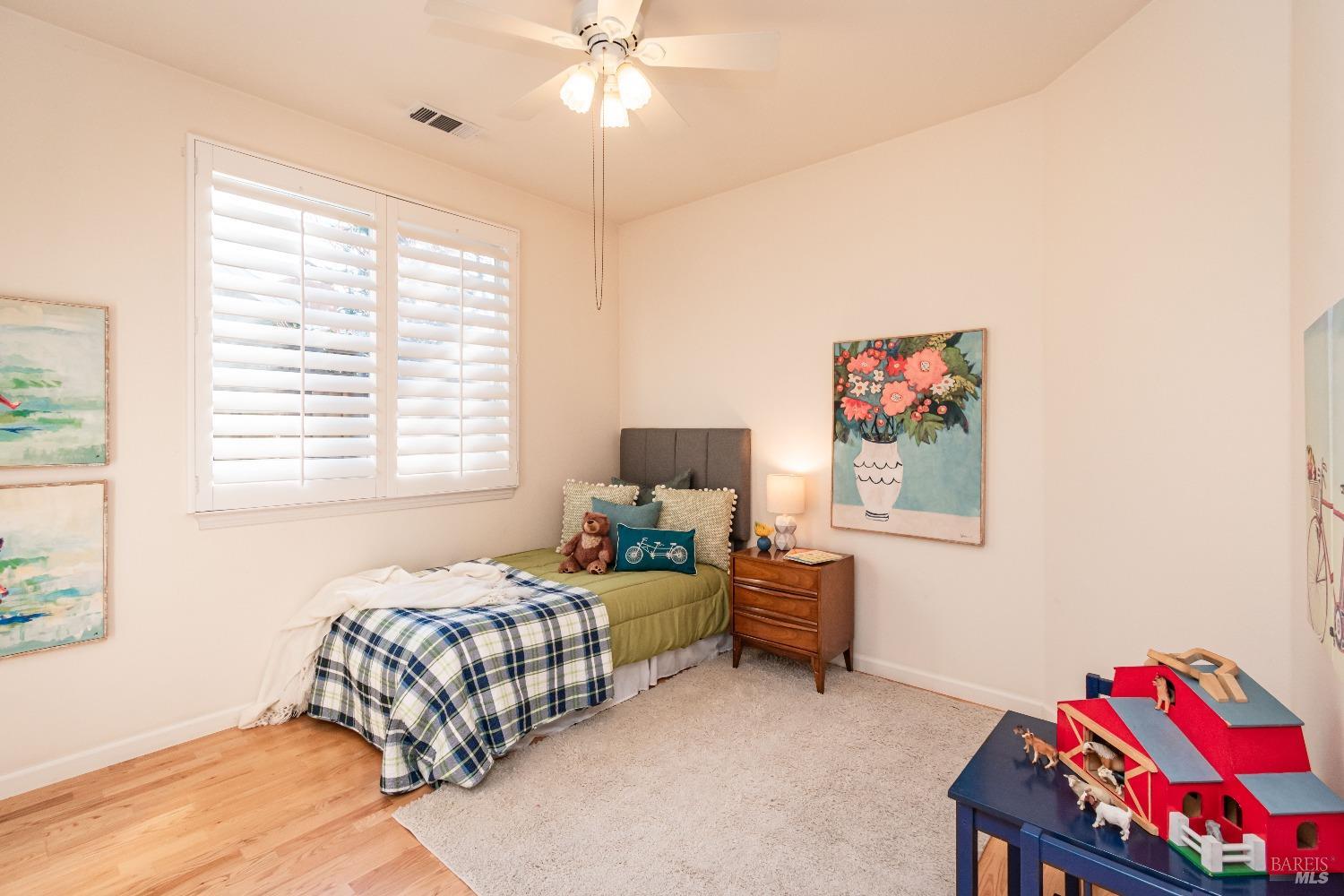 11 Hall Ct