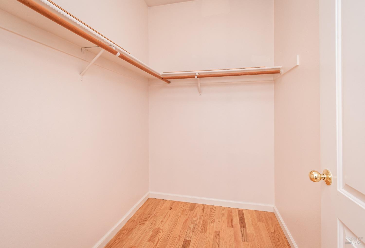 11 Hall Ct