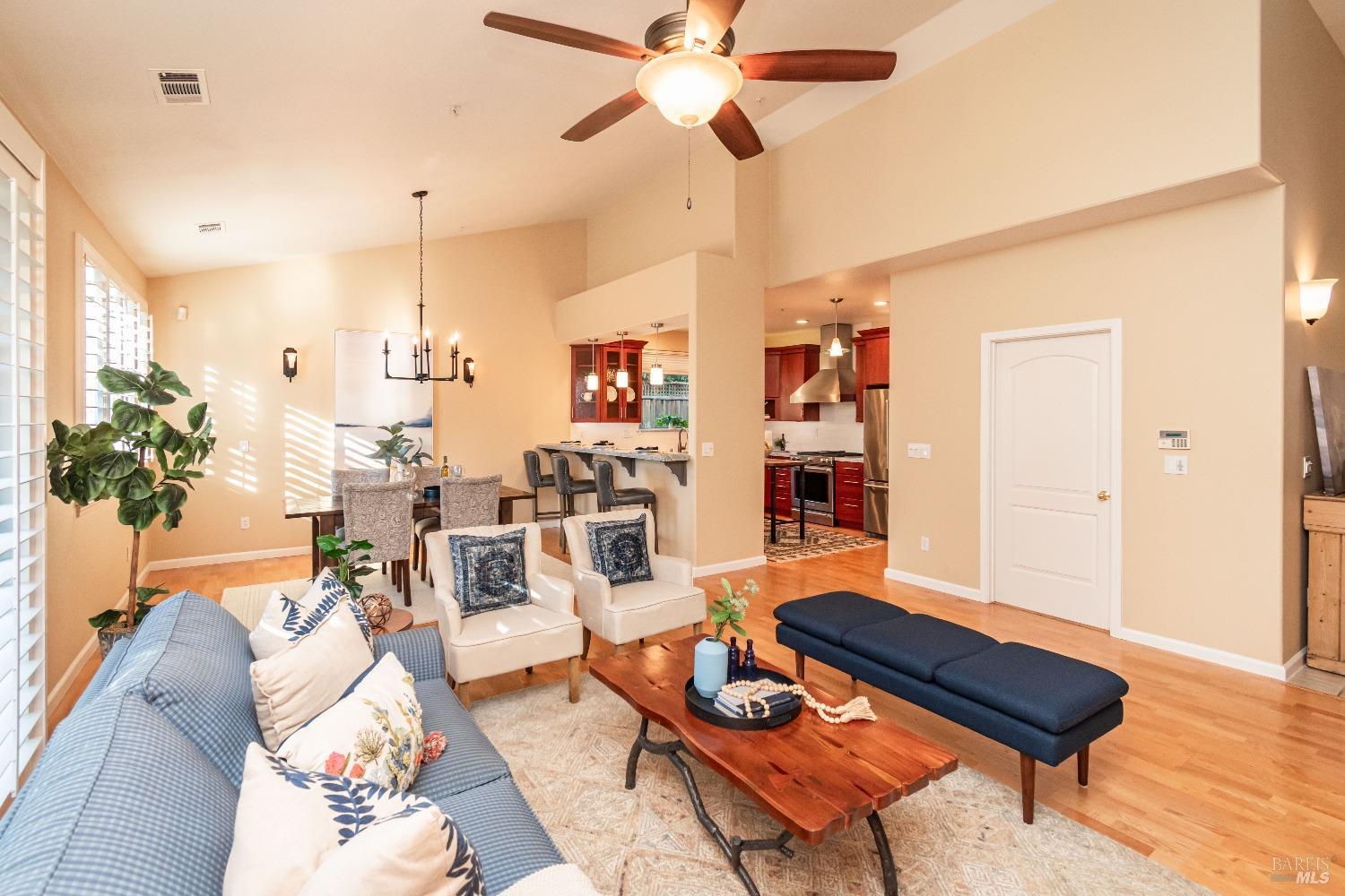 11 Hall Ct