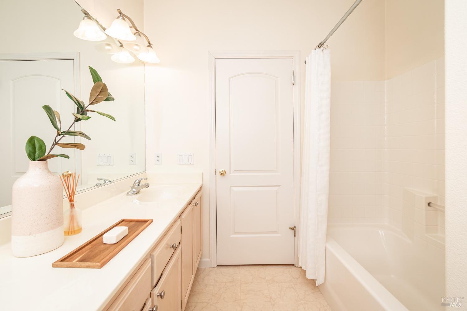 11 Hall Ct
