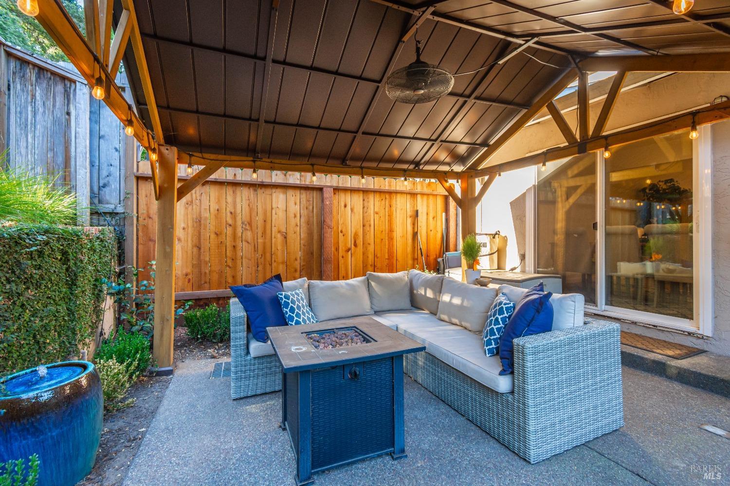 2616 Hidden Valley Ln