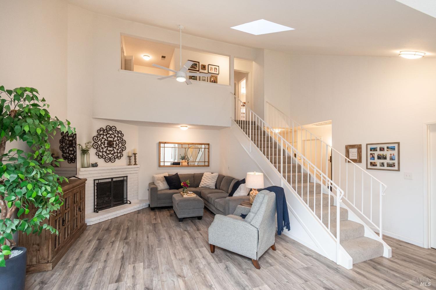 2616 Hidden Valley Ln