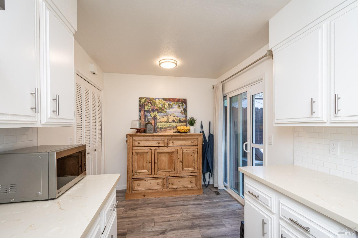 2616 Hidden Valley Ln