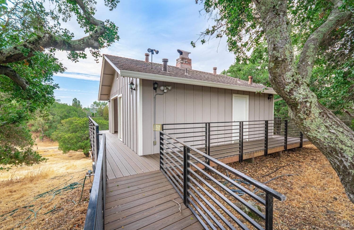 2616 Hidden Valley Ln