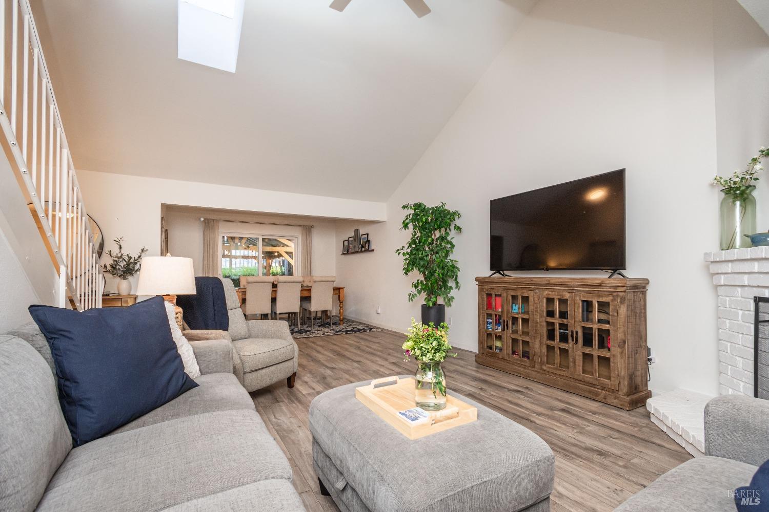 2616 Hidden Valley Ln