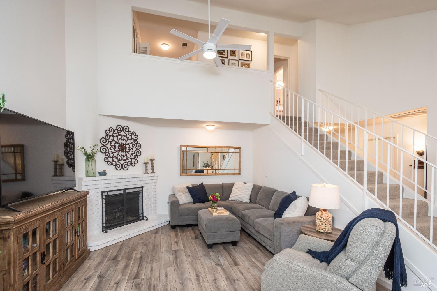 2616 Hidden Valley Ln