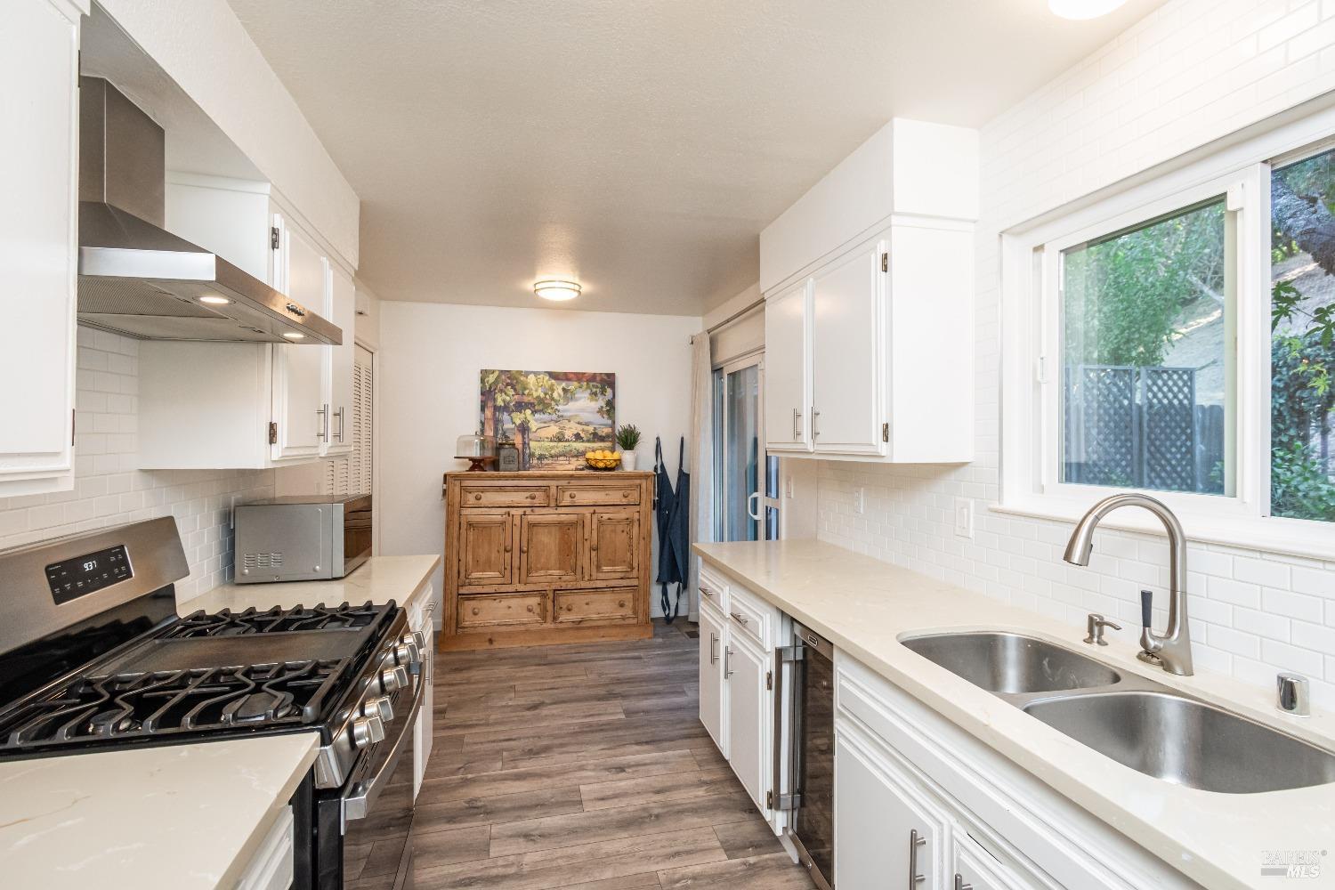 2616 Hidden Valley Ln