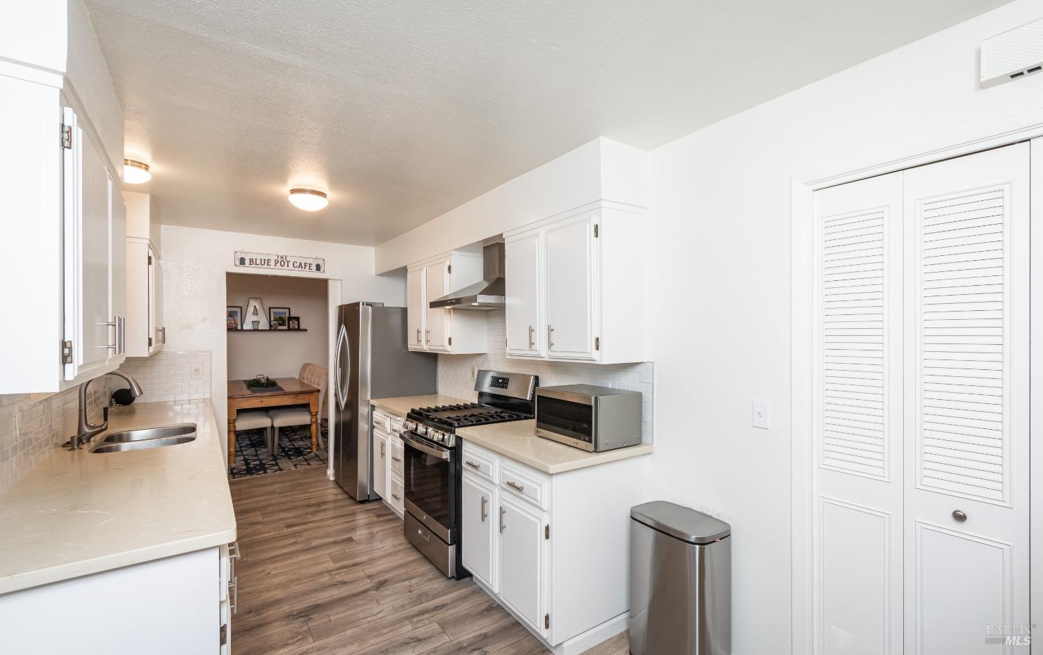 2616 Hidden Valley Ln