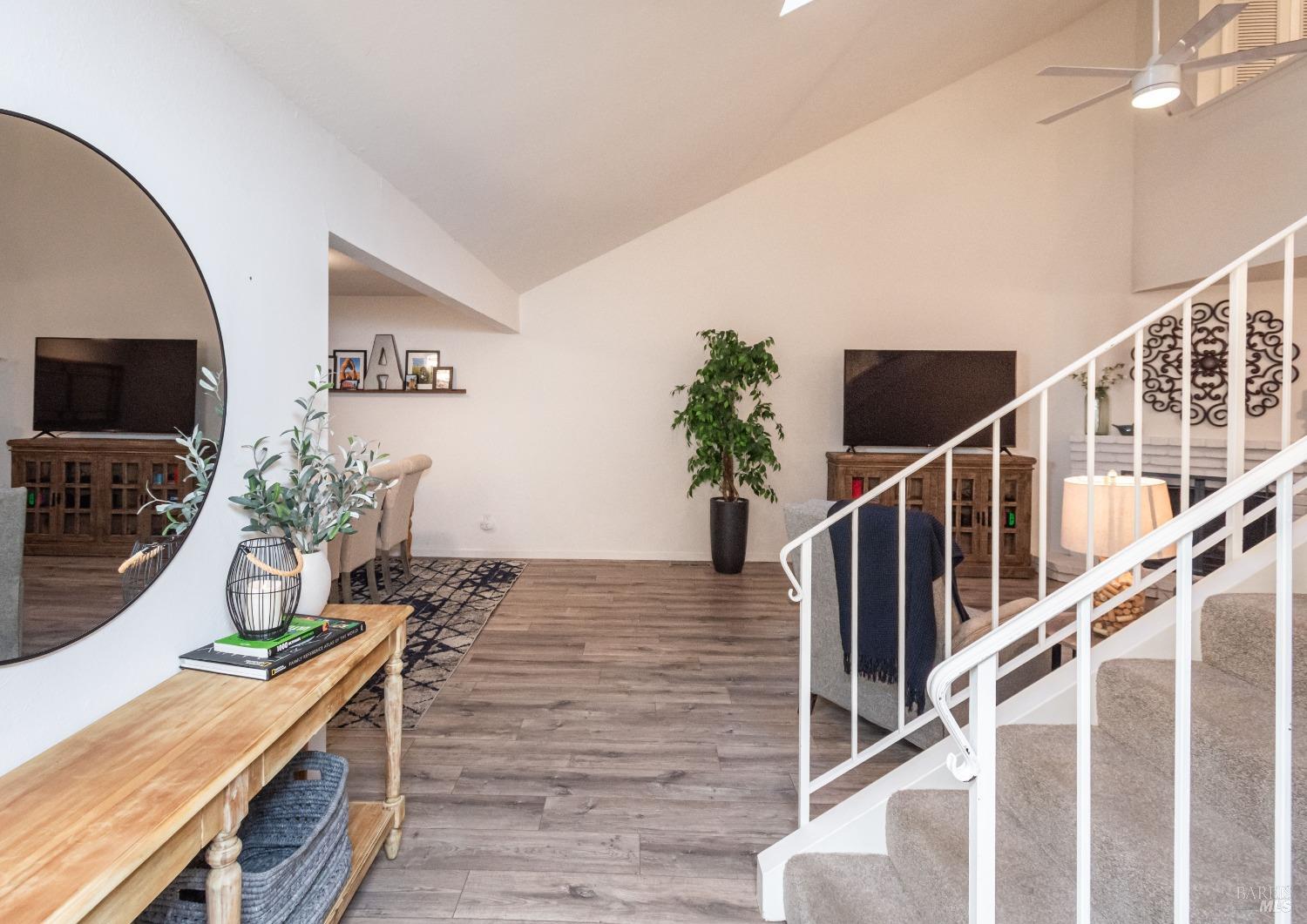 2616 Hidden Valley Ln