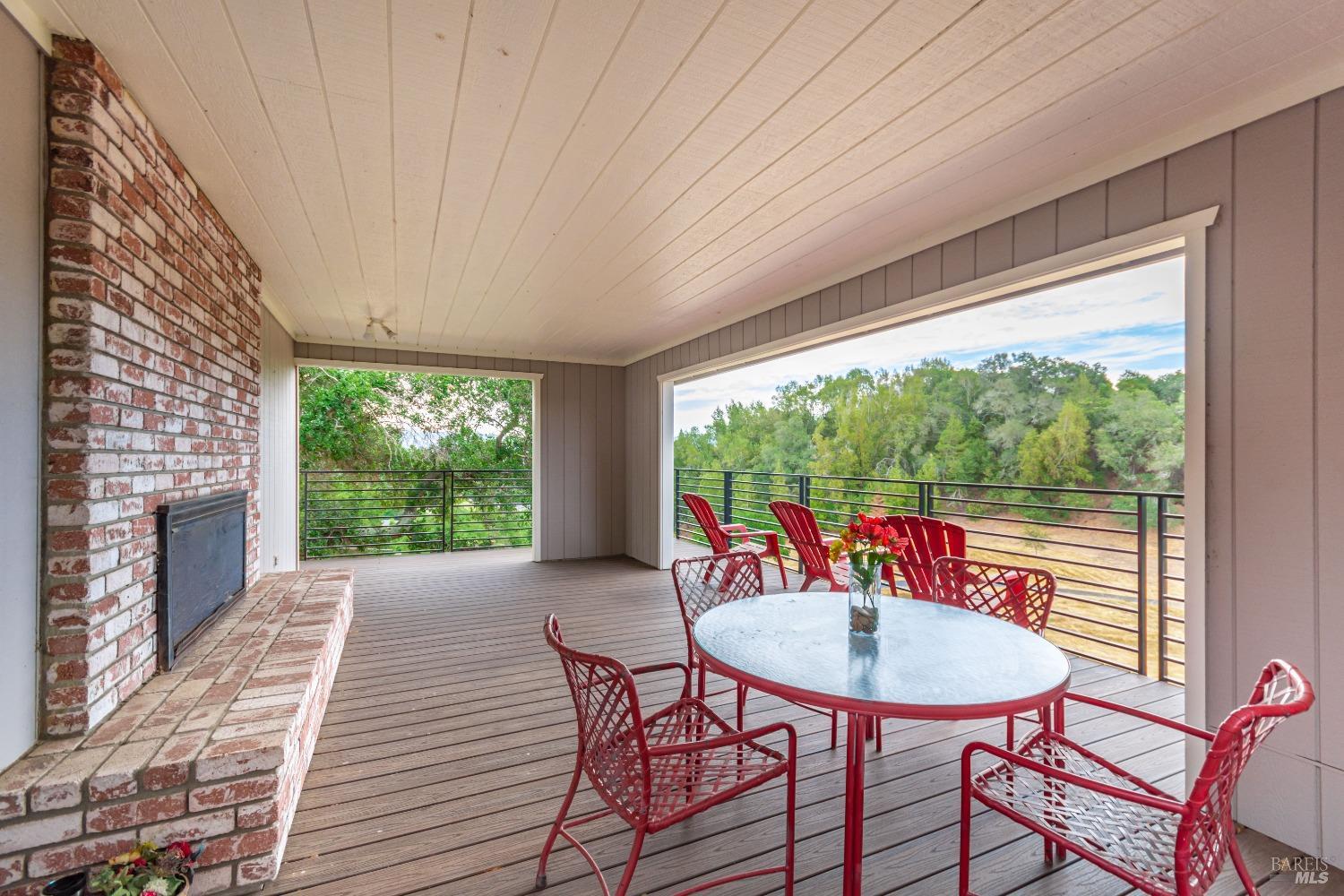 2616 Hidden Valley Ln