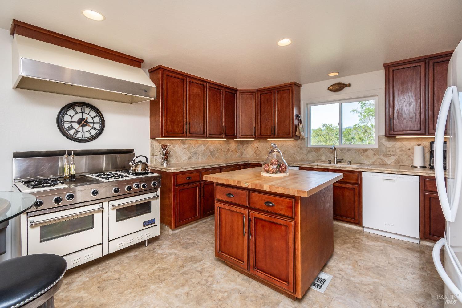 1081 Steele Canyon Rd