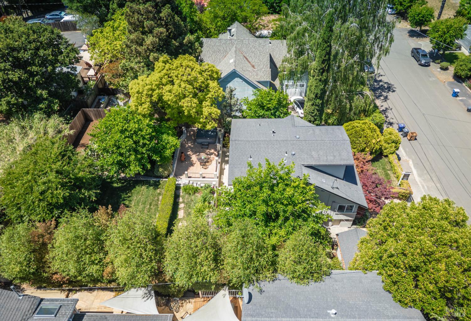 225 Berna Ave