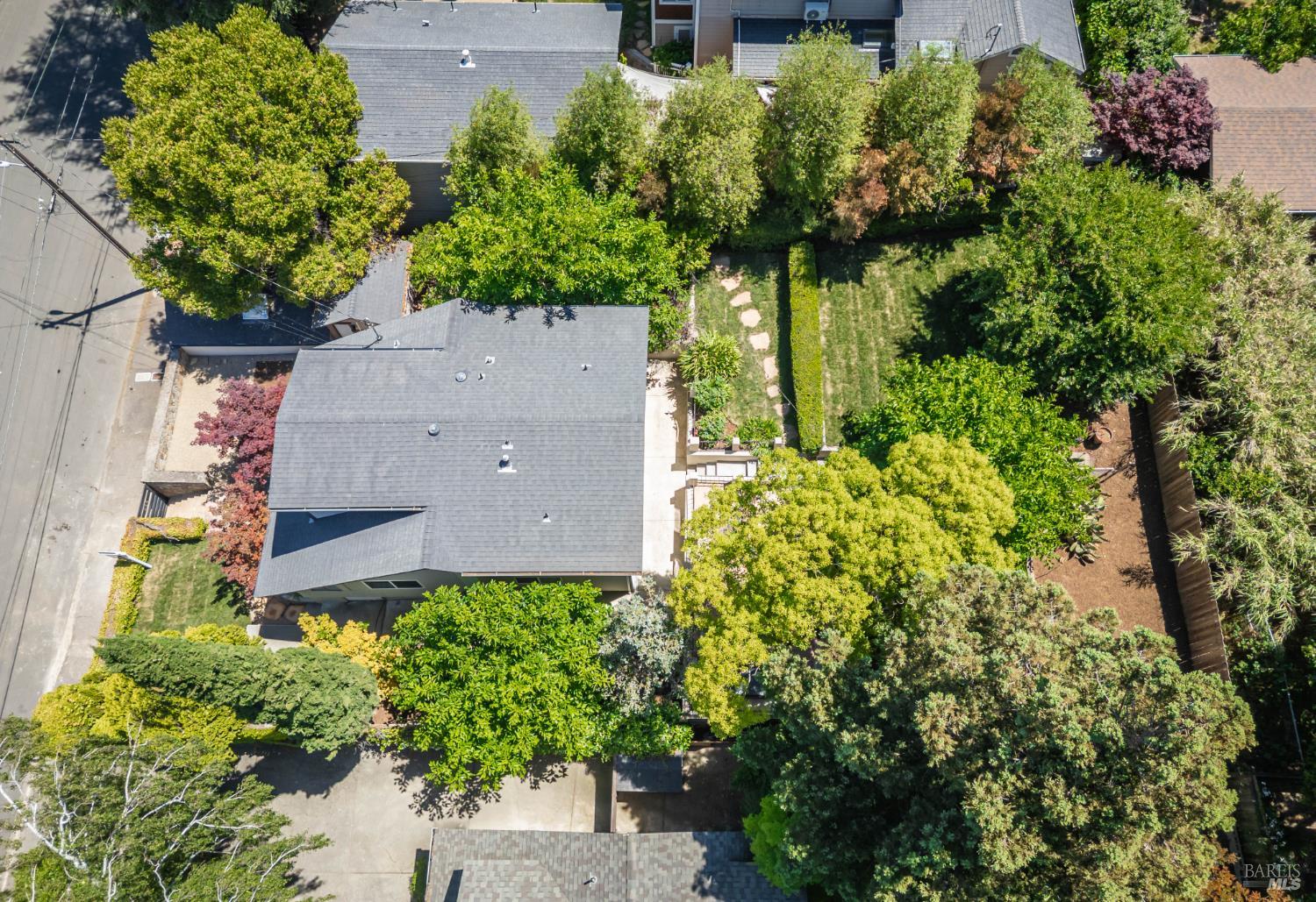 225 Berna Ave