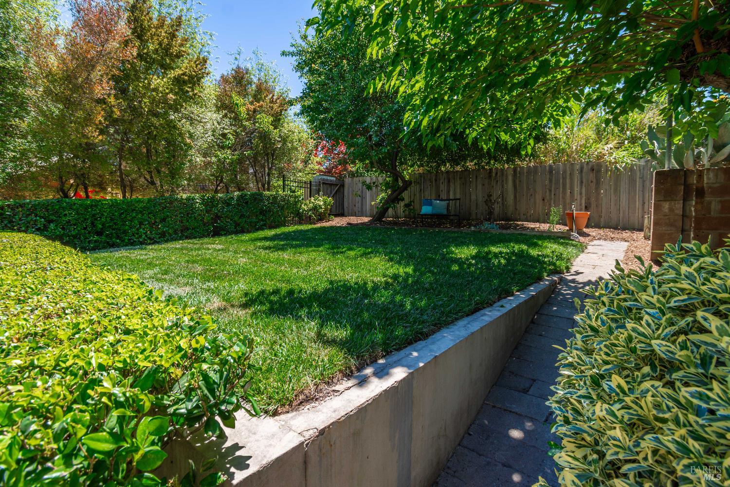 225 Berna Ave