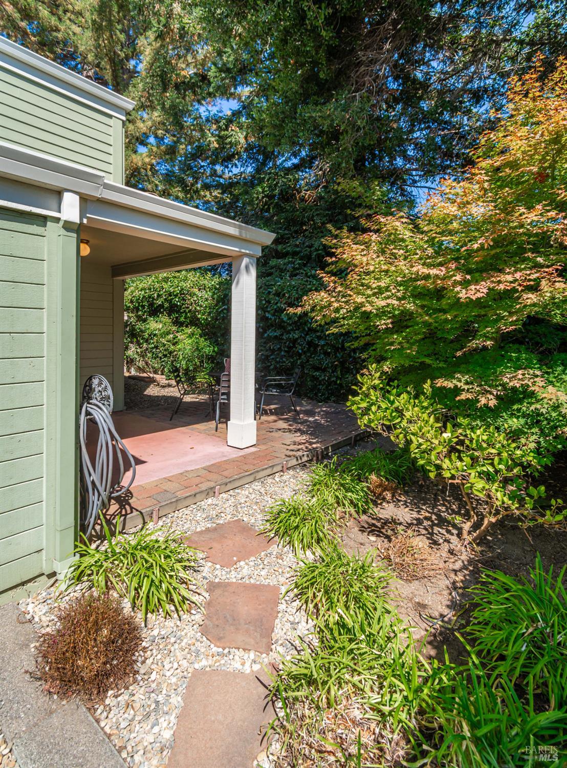 2748 Elks Way