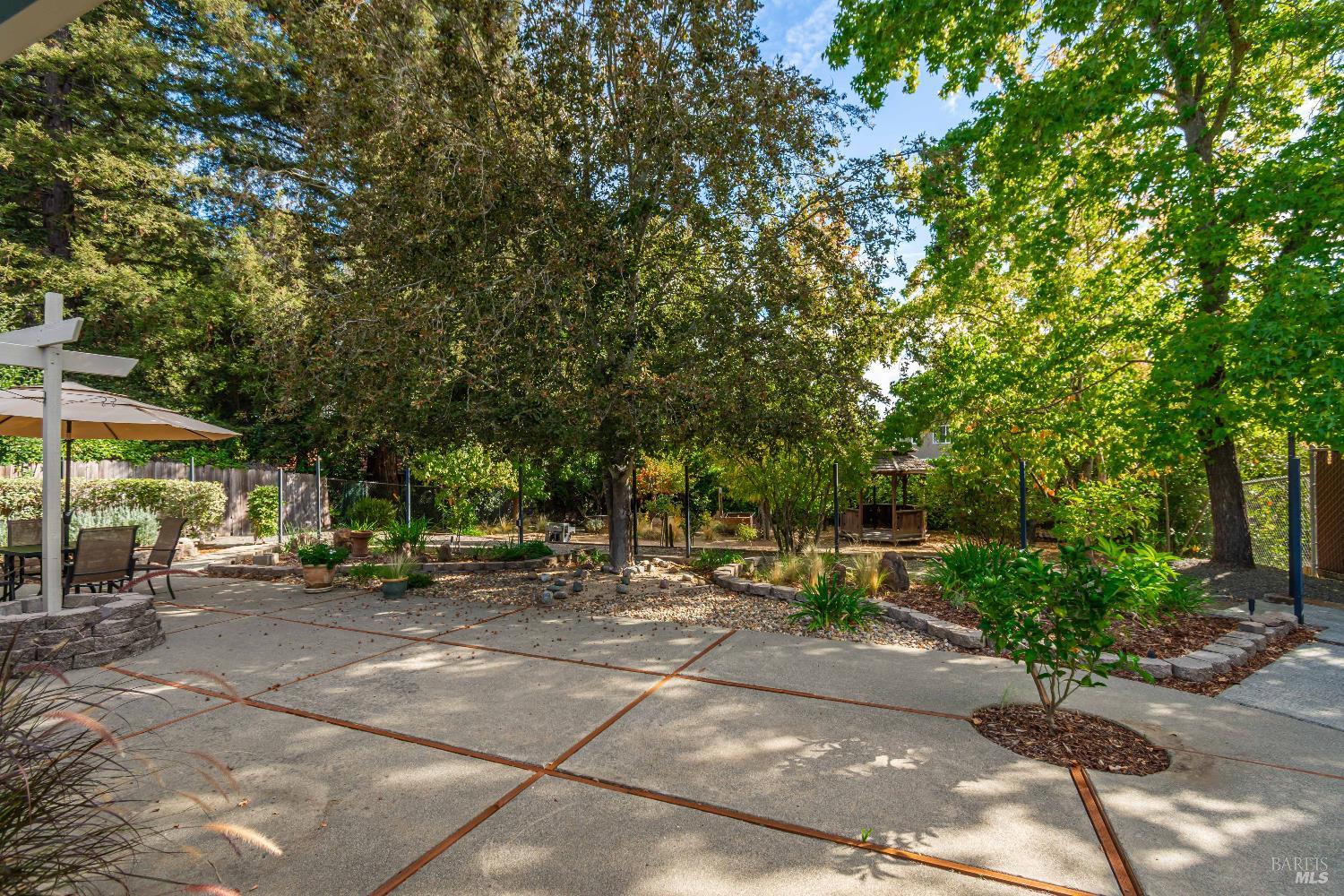 4022 Browns Valley Rd