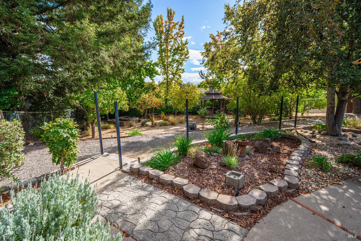 4022 Browns Valley Rd