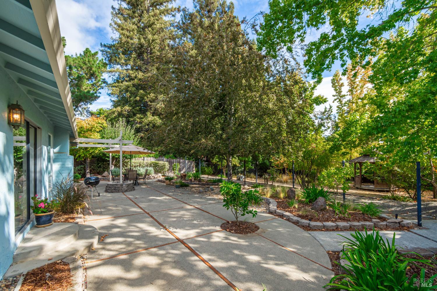 4022 Browns Valley Rd