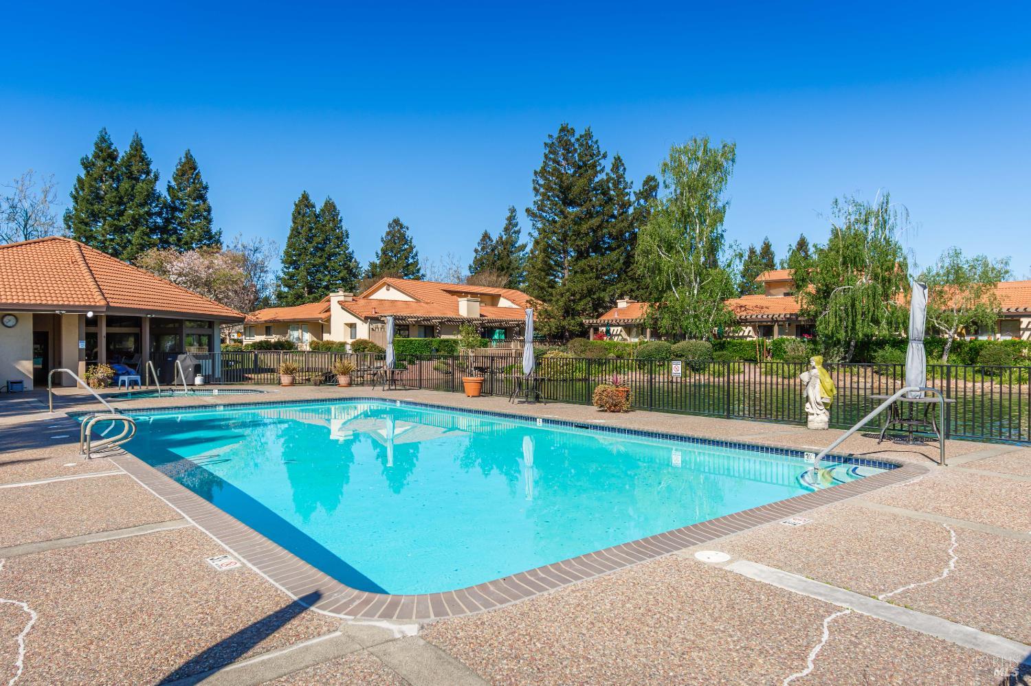 80 Fountain Grove Circle