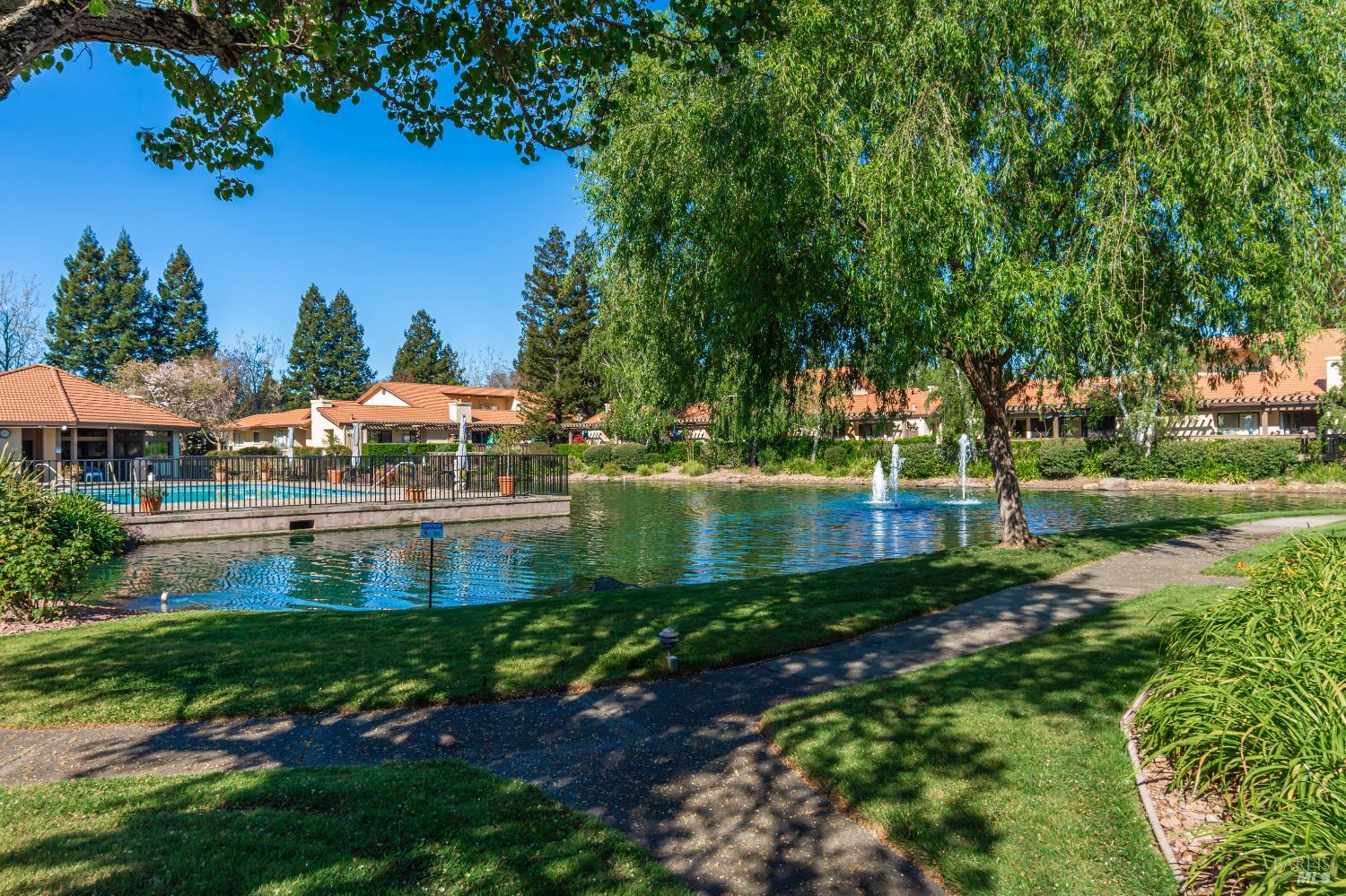 80 Fountain Grove Circle
