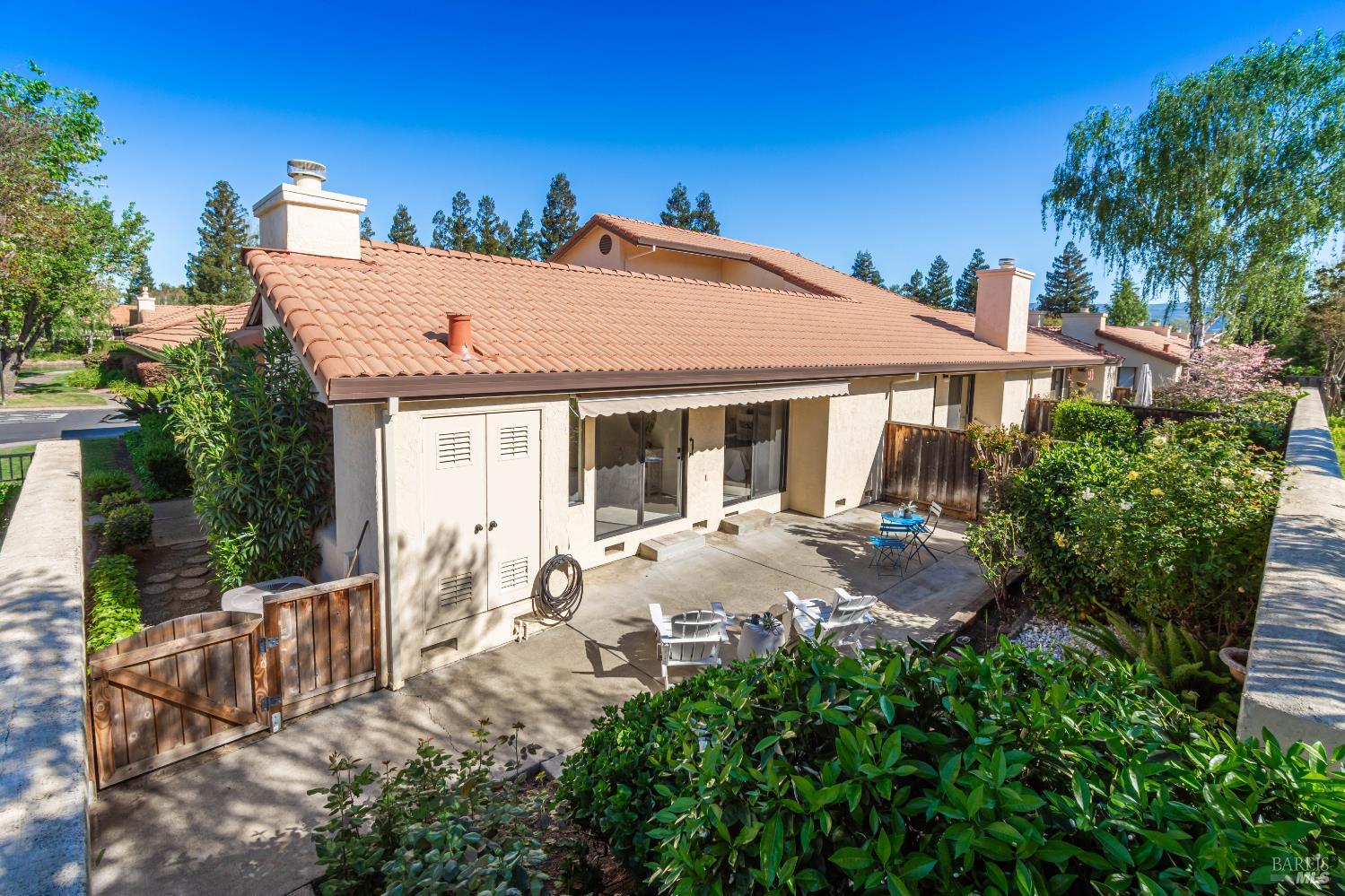 80 Fountain Grove Circle