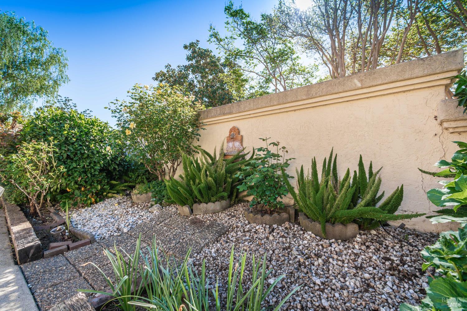 80 Fountain Grove Circle