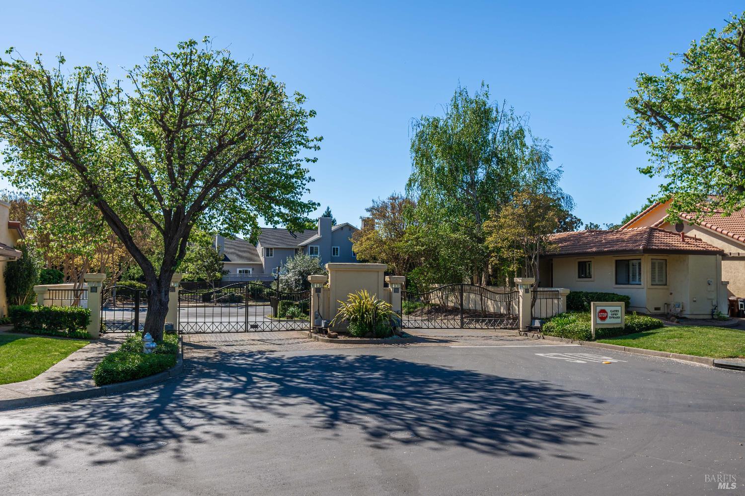 80 Fountain Grove Circle