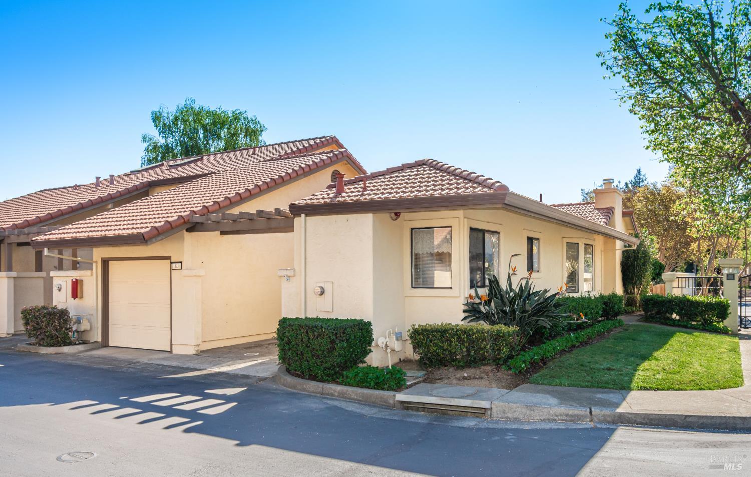 80 Fountain Grove Circle