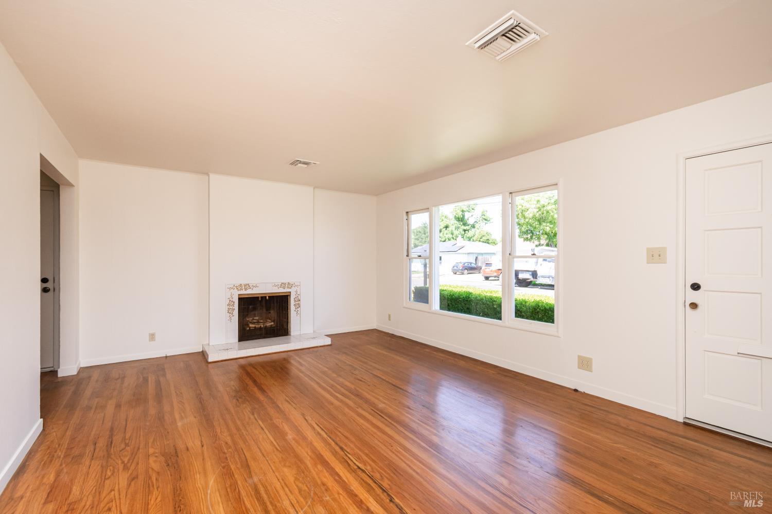 2047 Kathleen Drive