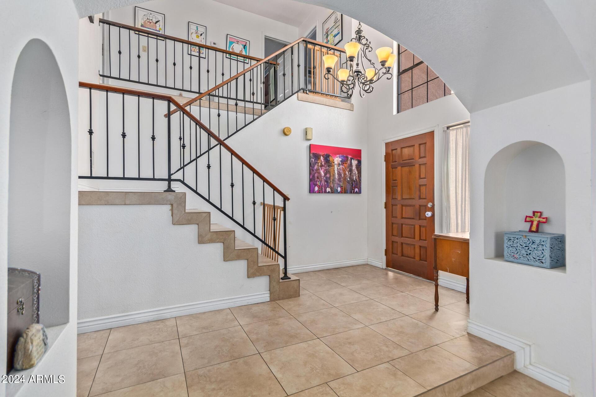5524 E BEVERLY Lane