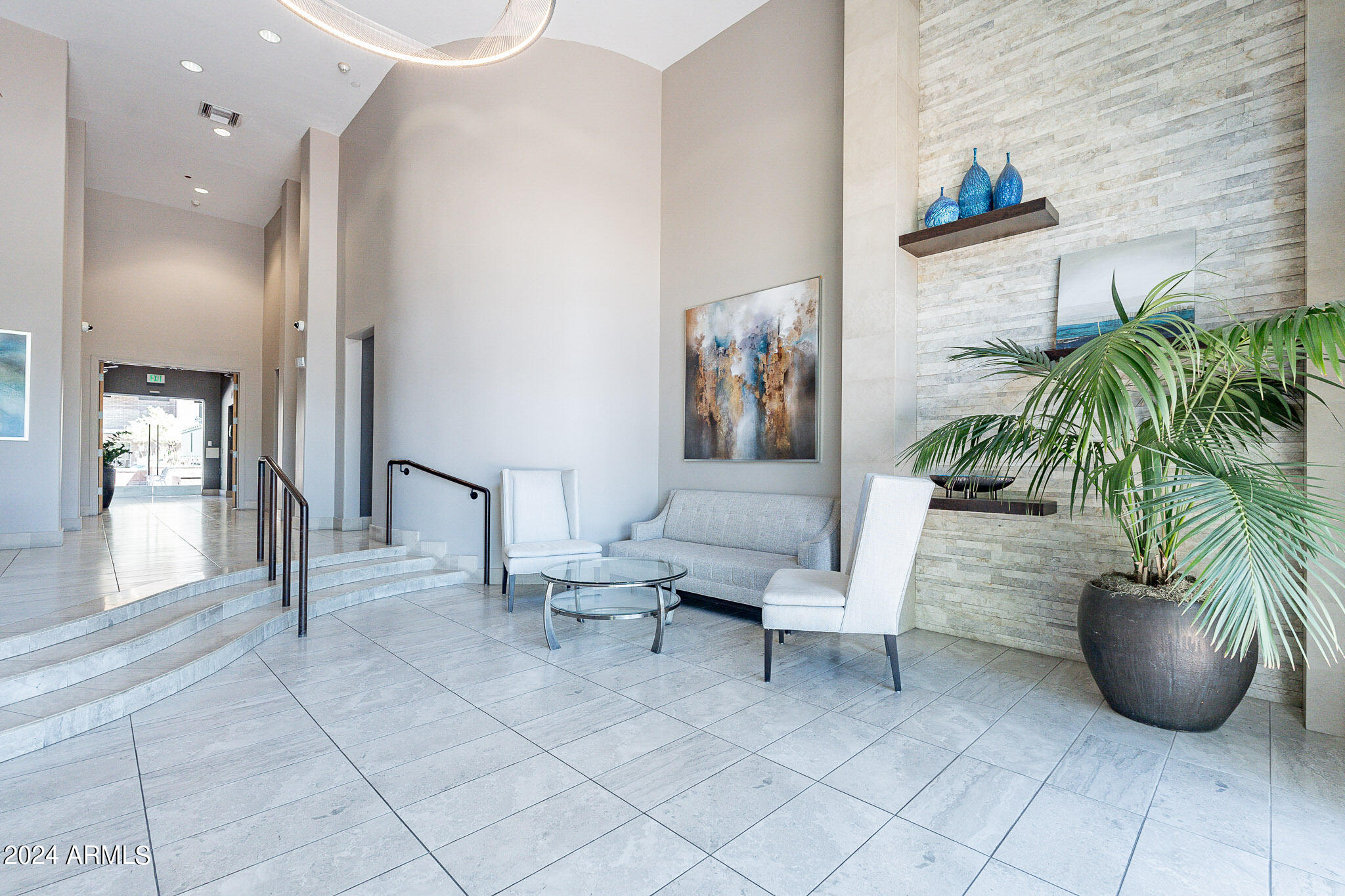 16 W ENCANTO Boulevard 406