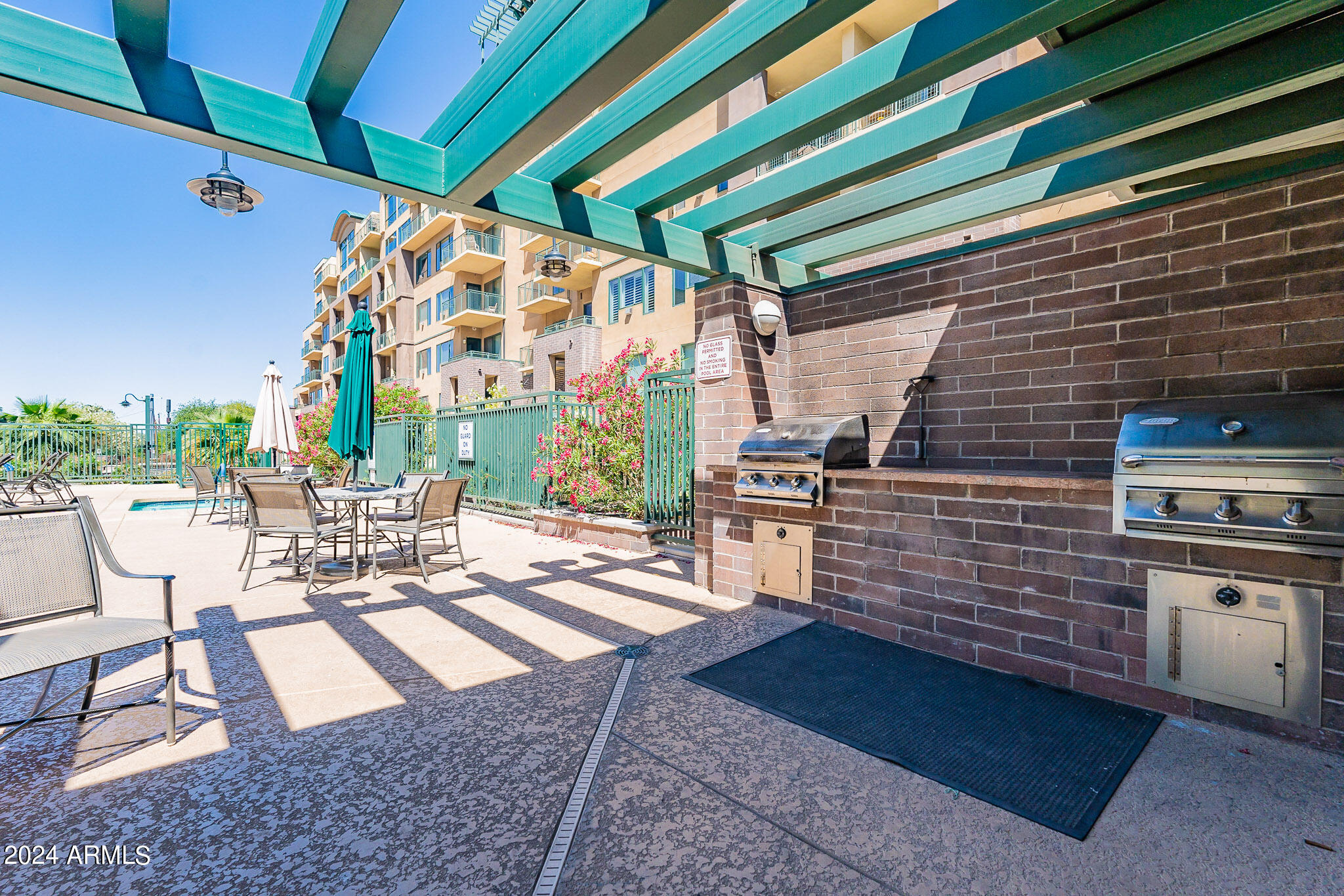16 W ENCANTO Boulevard 406