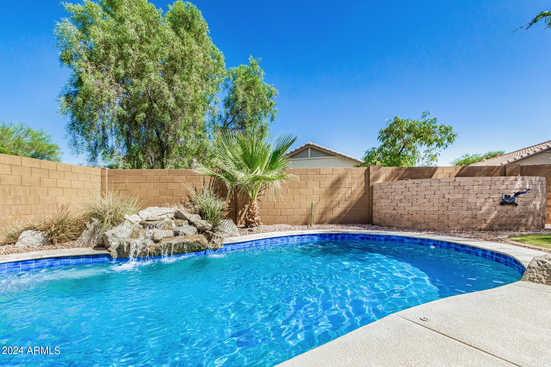 3909 W HACKAMORE Drive