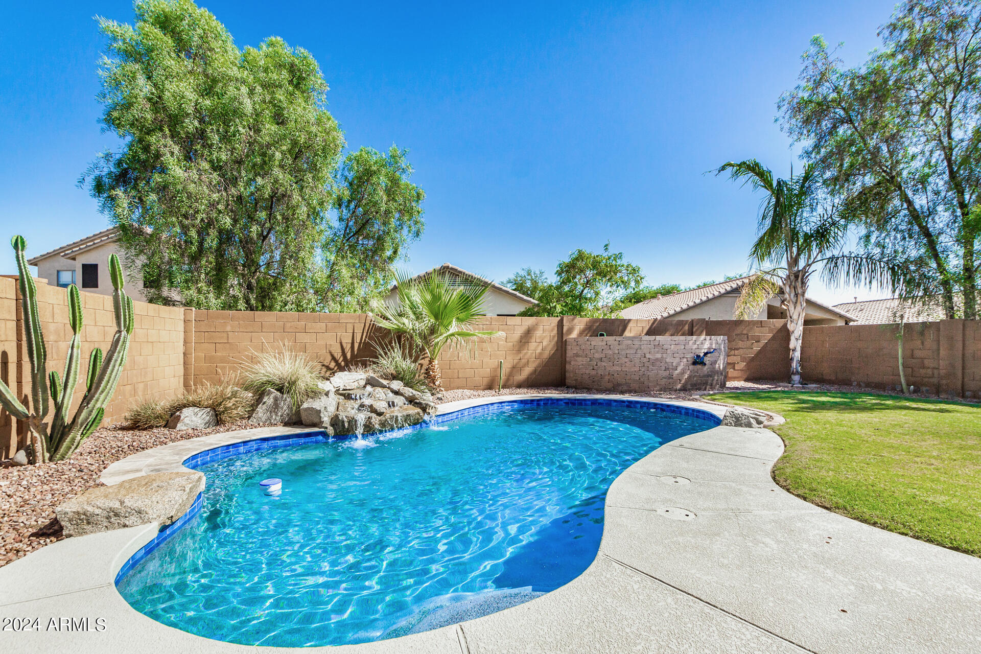 3909 W HACKAMORE Drive