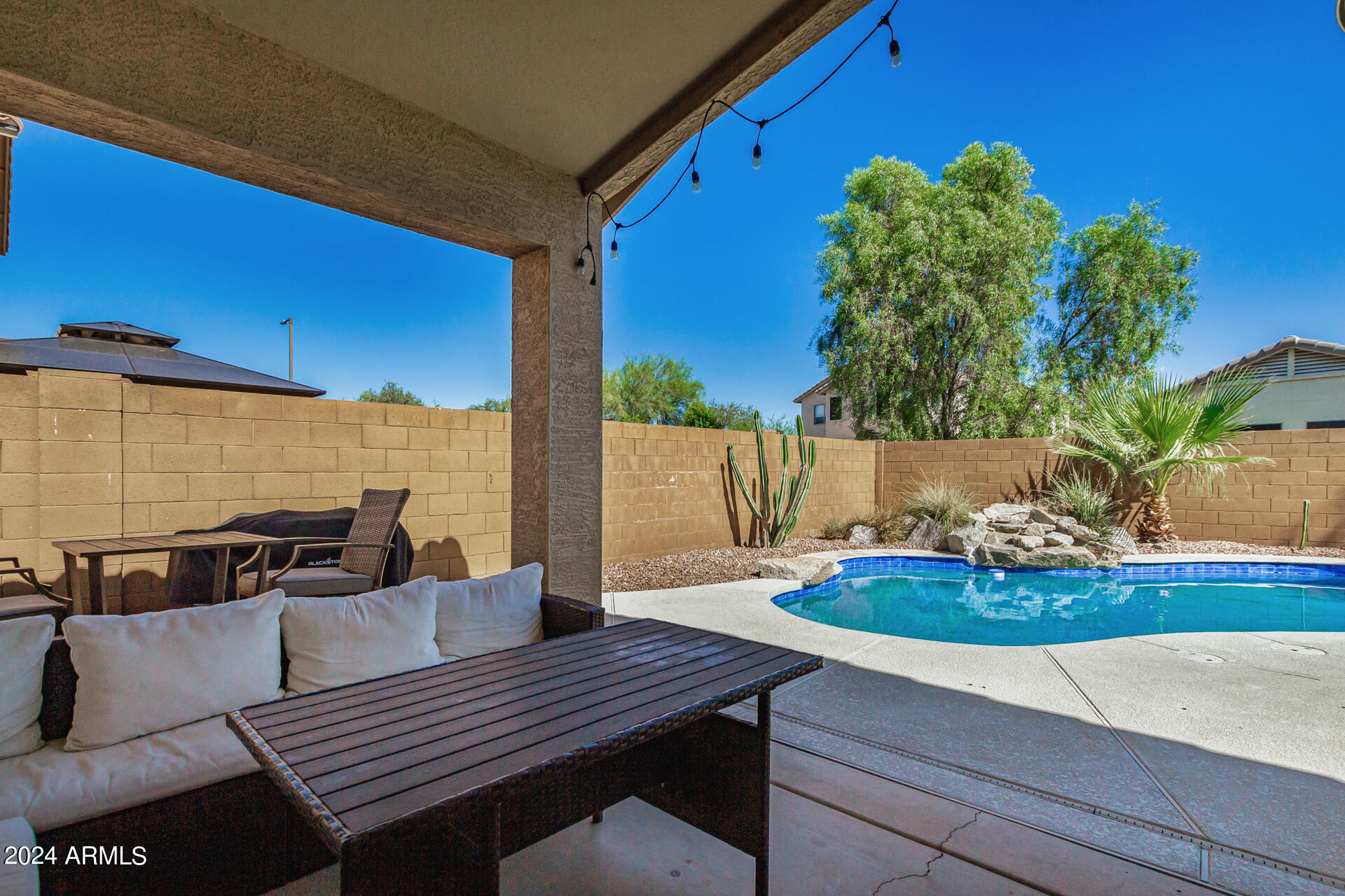 3909 W HACKAMORE Drive