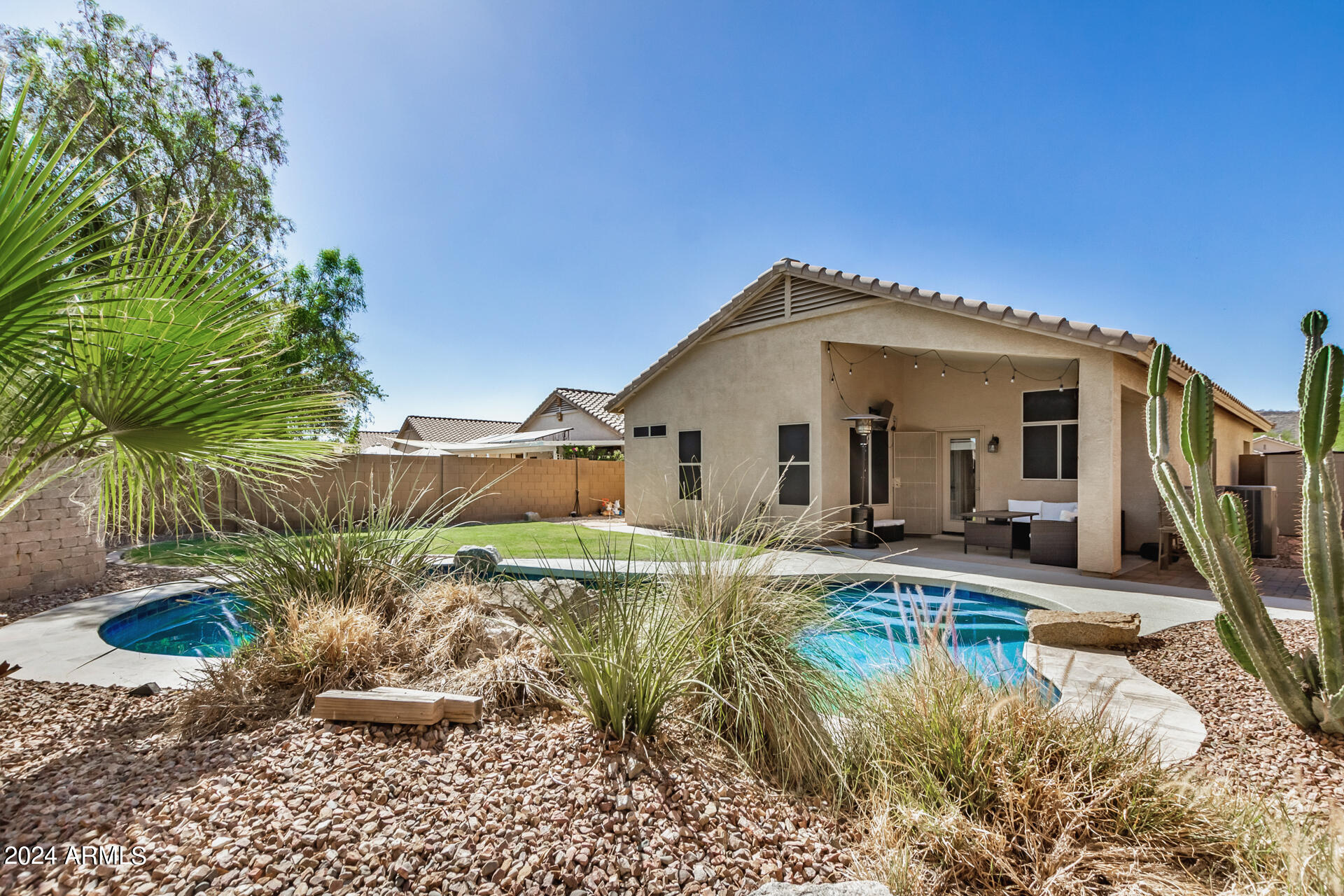 3909 W HACKAMORE Drive