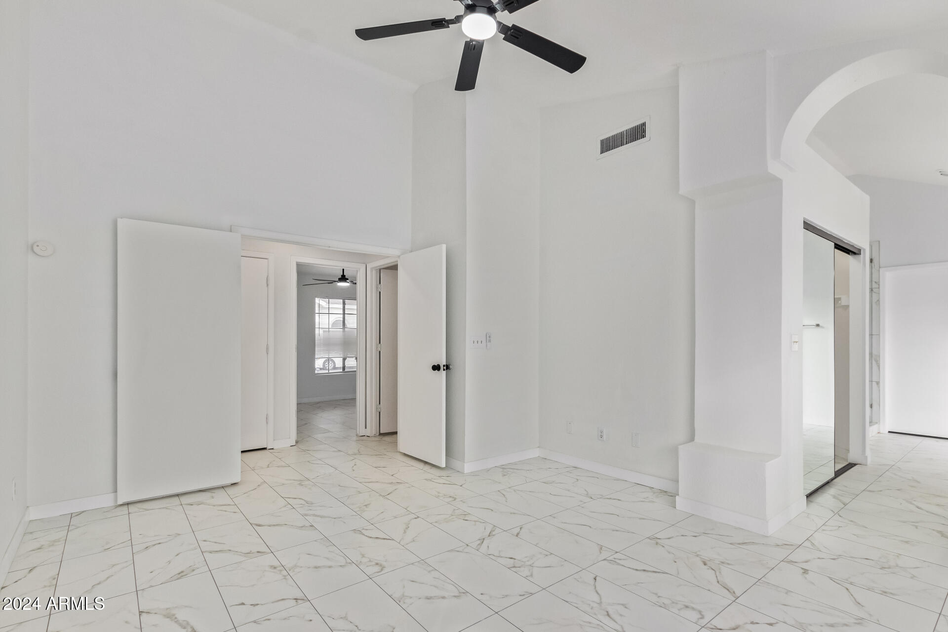 3223 E TOPEKA Drive