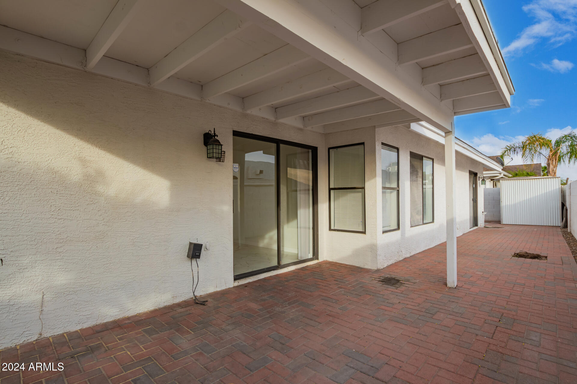 3223 E TOPEKA Drive
