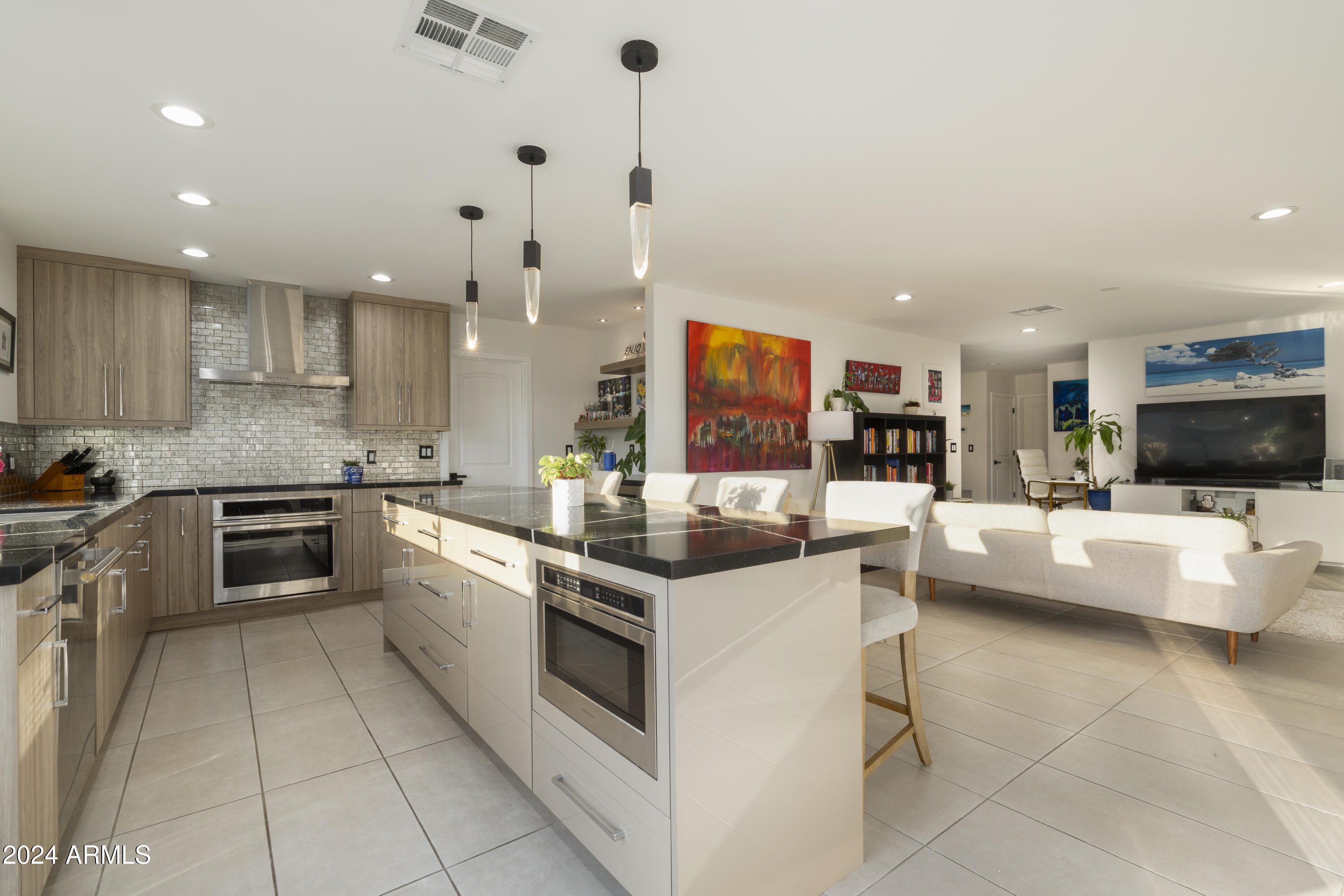 9919 N 47TH Place