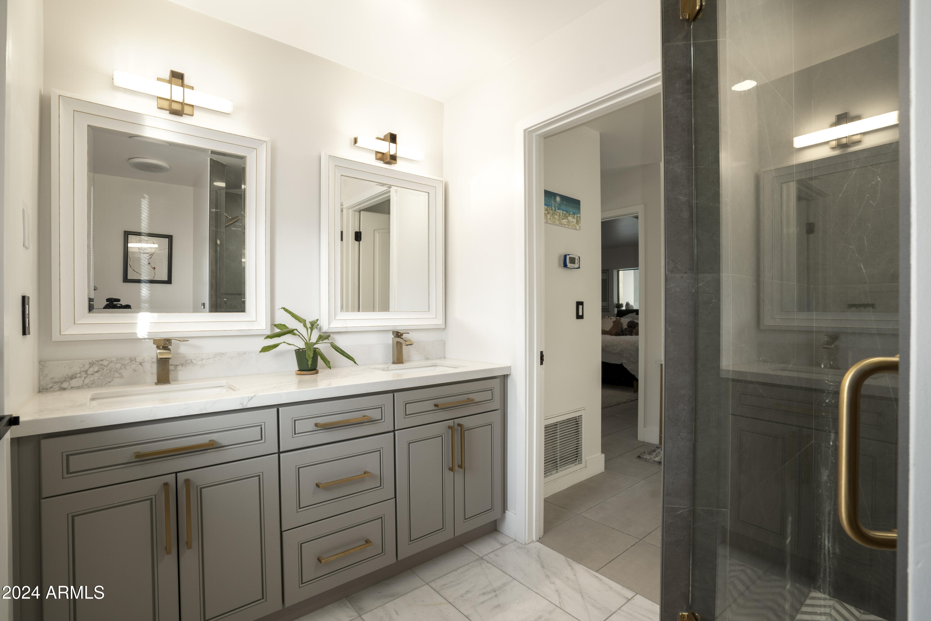 9919 N 47TH Place