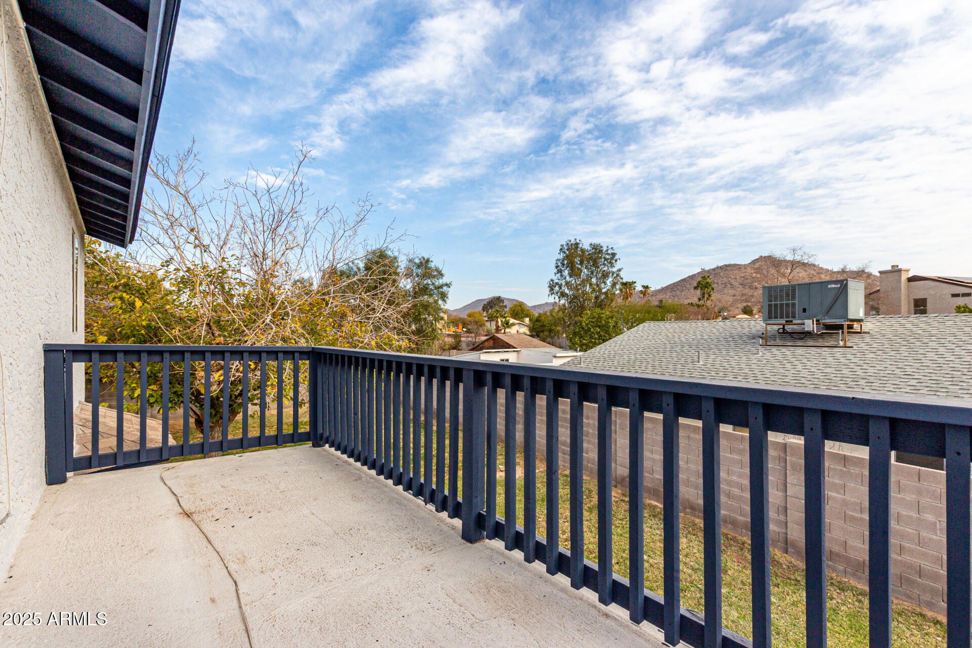 1506 E TOPEKA Drive
