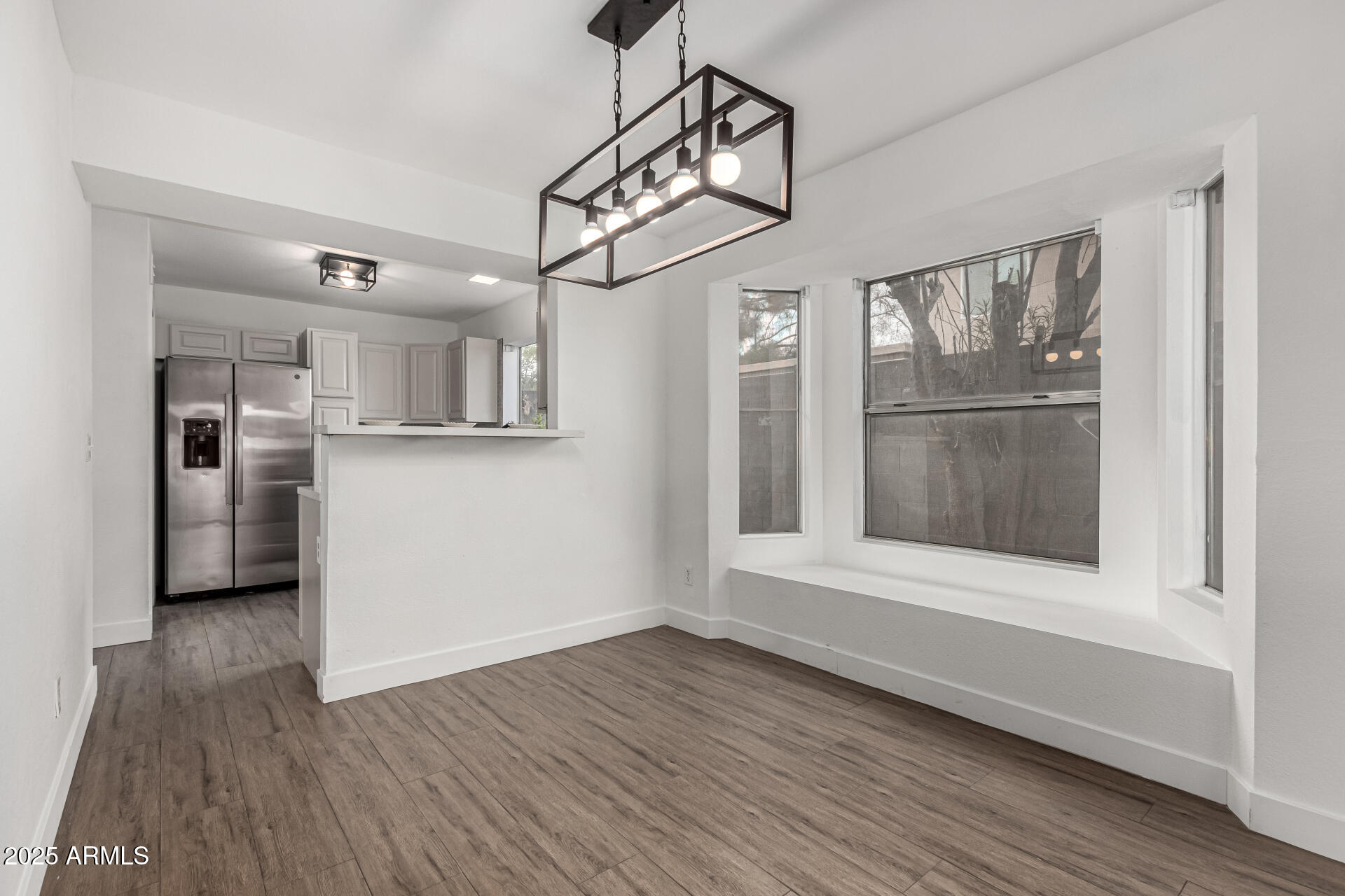 1506 E TOPEKA Drive