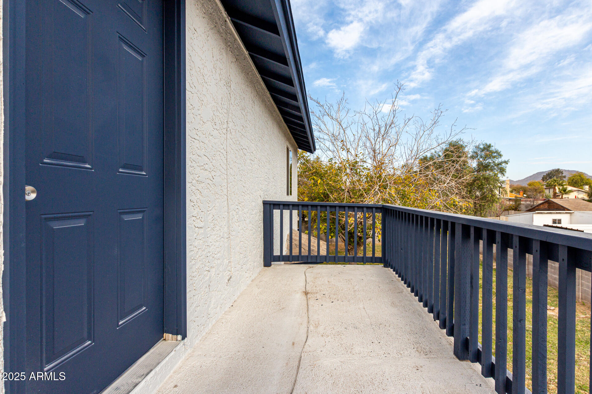 1506 E TOPEKA Drive