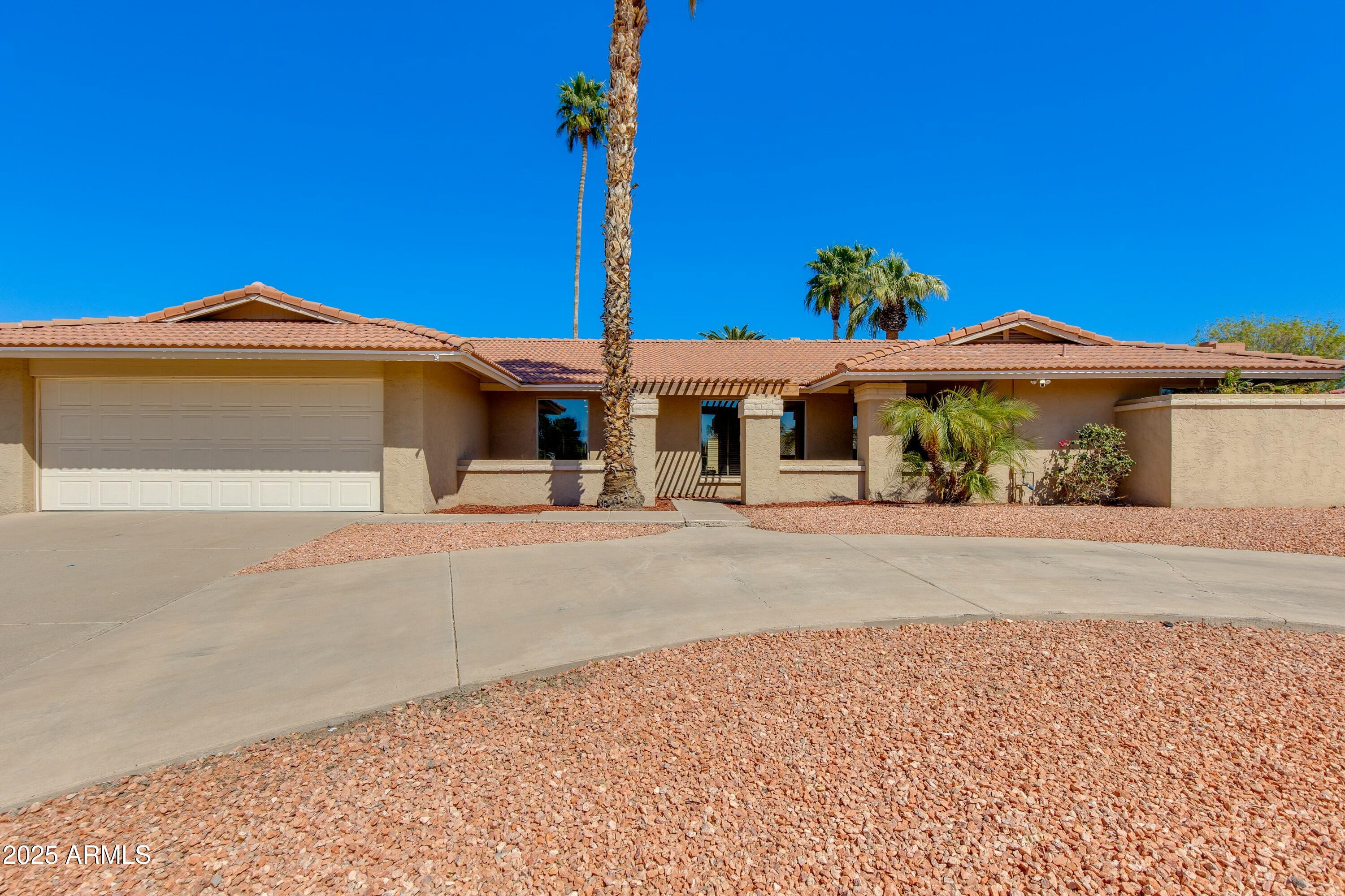 302 E CAROL ANN Way