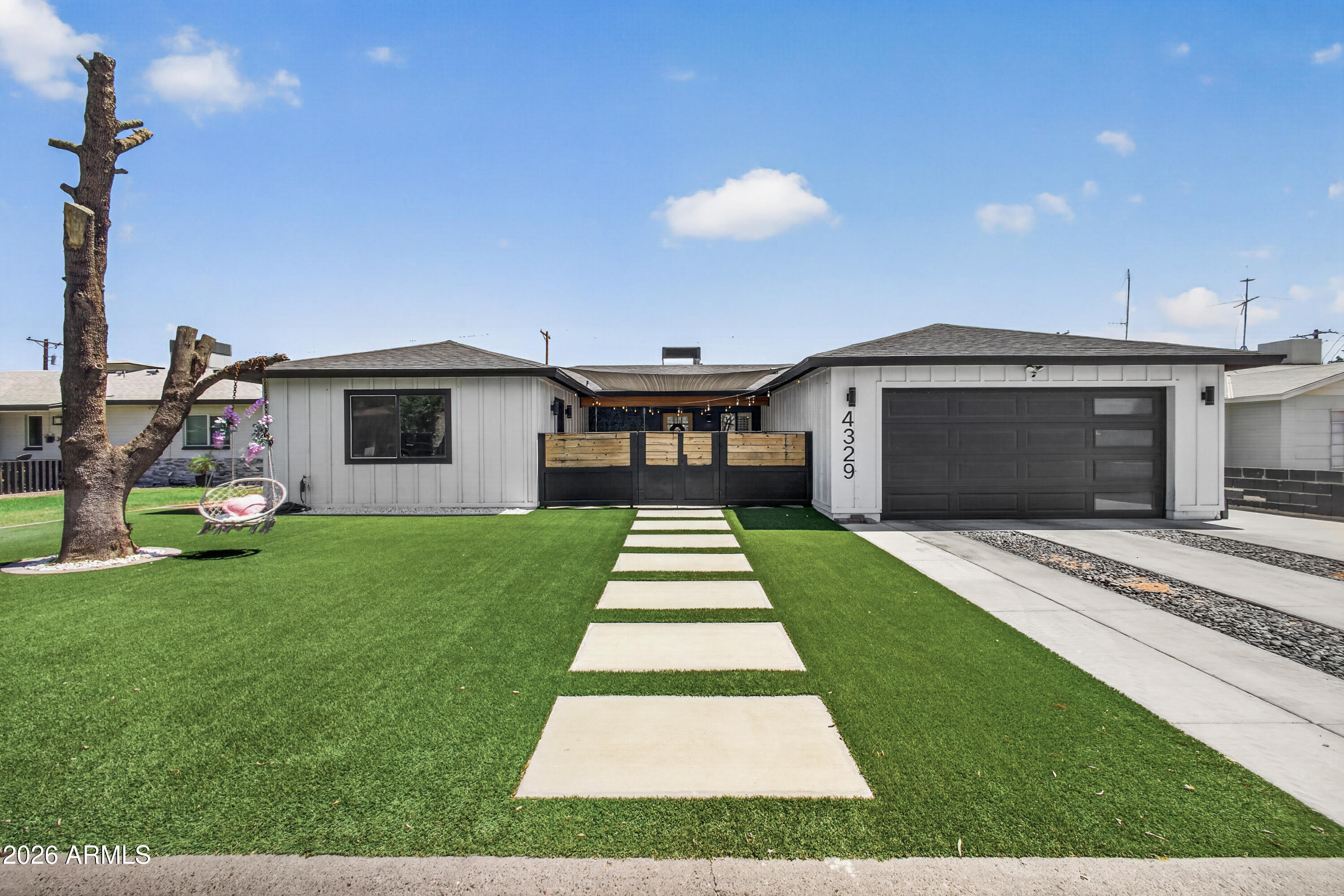 4329 E HUBBELL Street