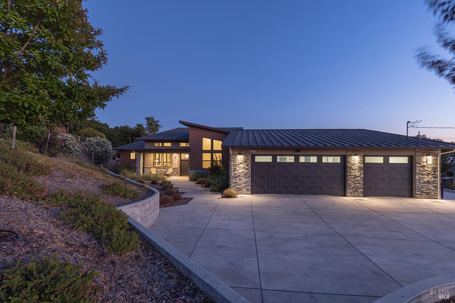 1325 Wikiup Dr
