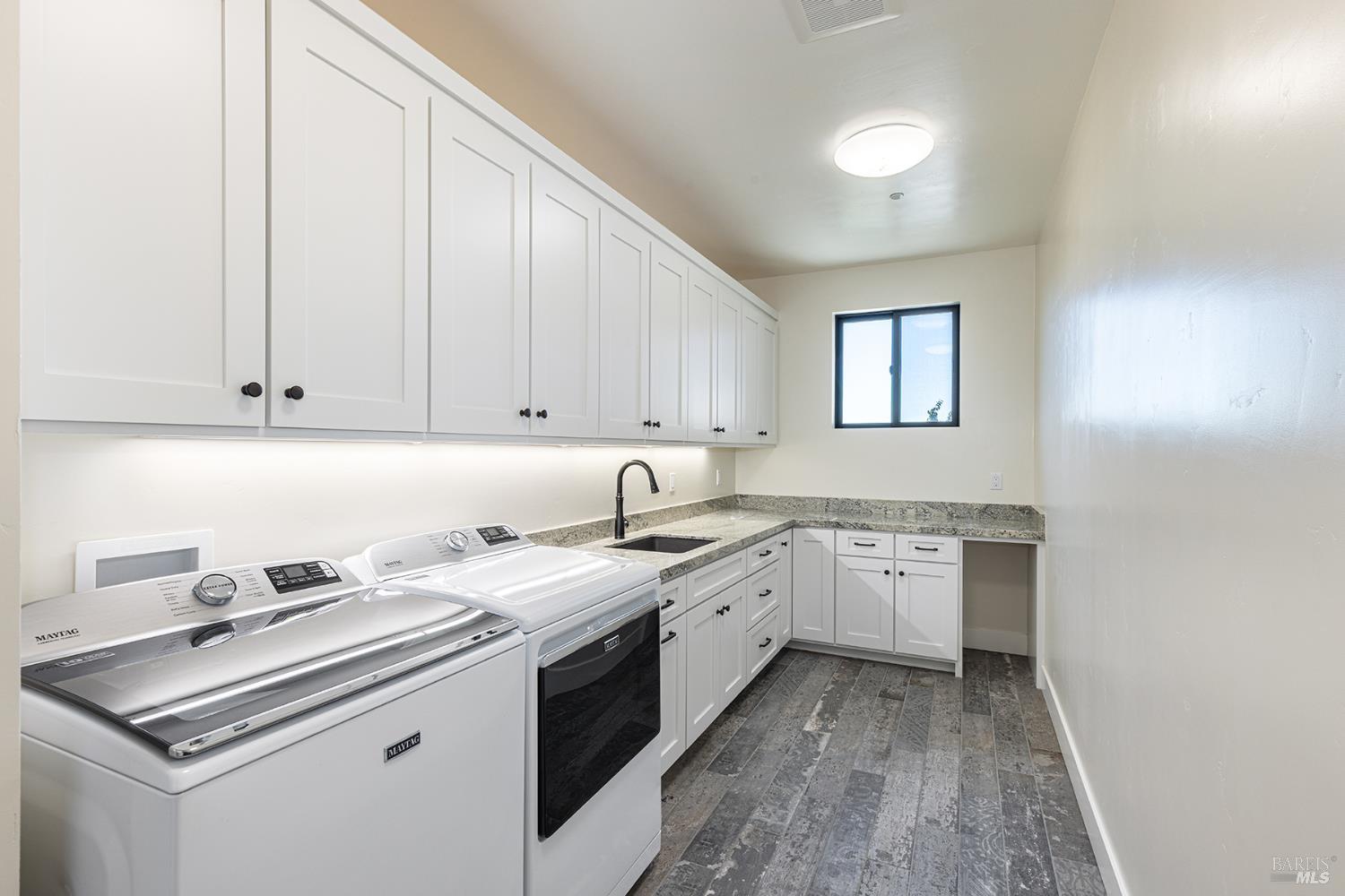 1325 Wikiup Dr