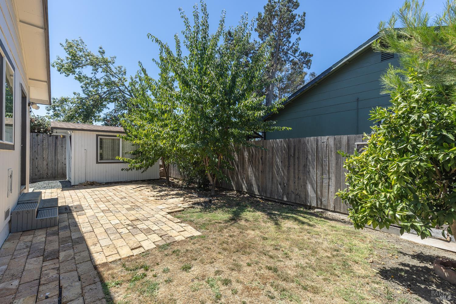 1538 Surrey Dr